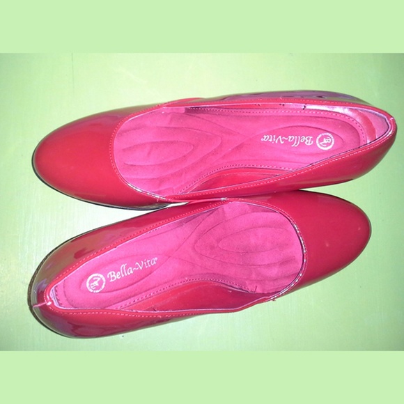 Red Platform Pumps 7.5 NARROW - Picture 2 of 6